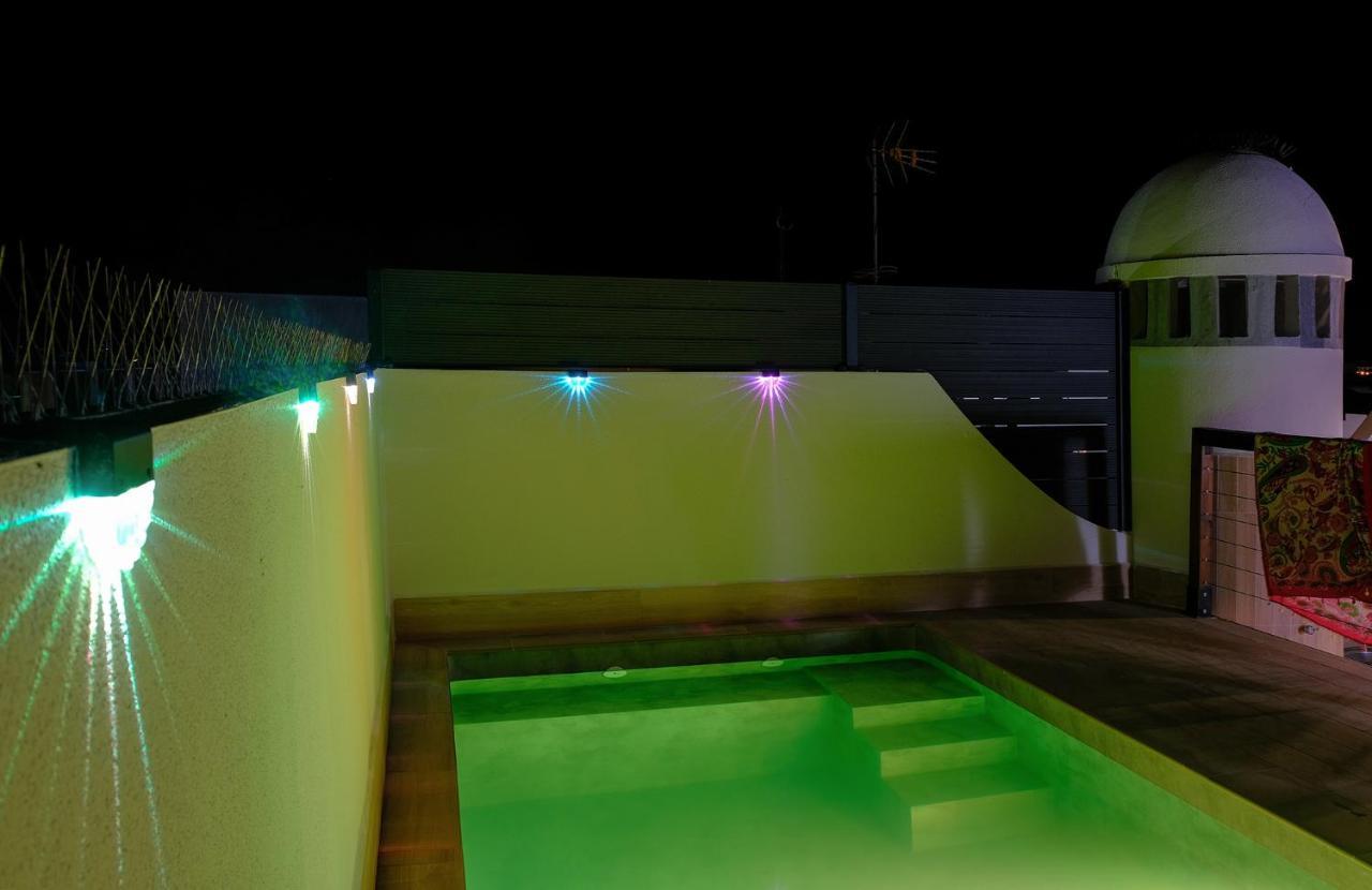 Апартаменты El Atico De Teresa Con Piscina Privada Climatizada A 250M Playa Вера Экстерьер фото